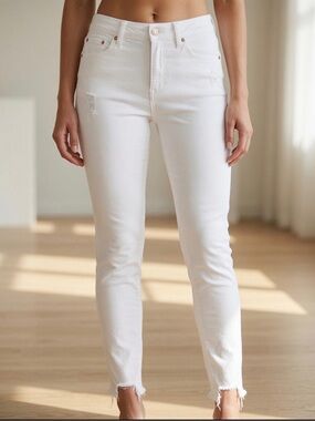 Stylish Express White High-Rise Skinny Jeans for Women